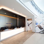 Image of the United Club front desk